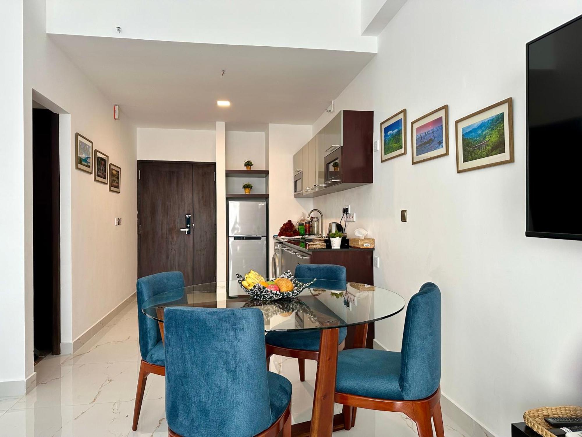 Ocean Breeze Hotel Residencies Britlanka Apartments نيجومبو المظهر الخارجي الصورة