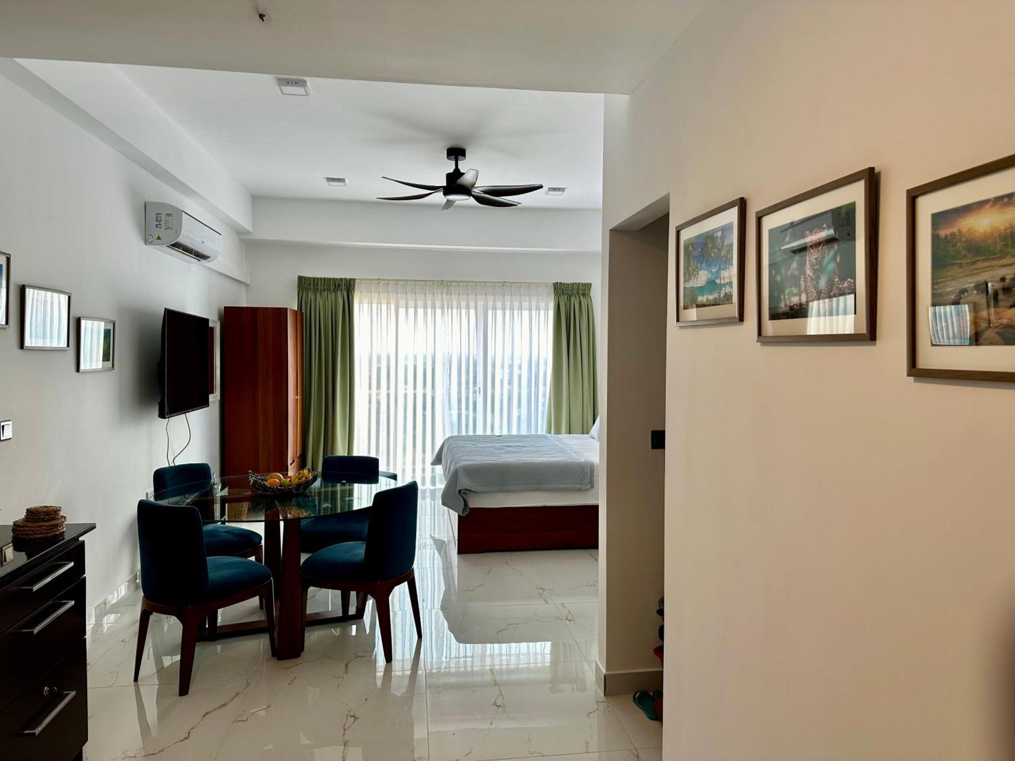 Ocean Breeze Hotel Residencies Britlanka Apartments نيجومبو المظهر الخارجي الصورة
