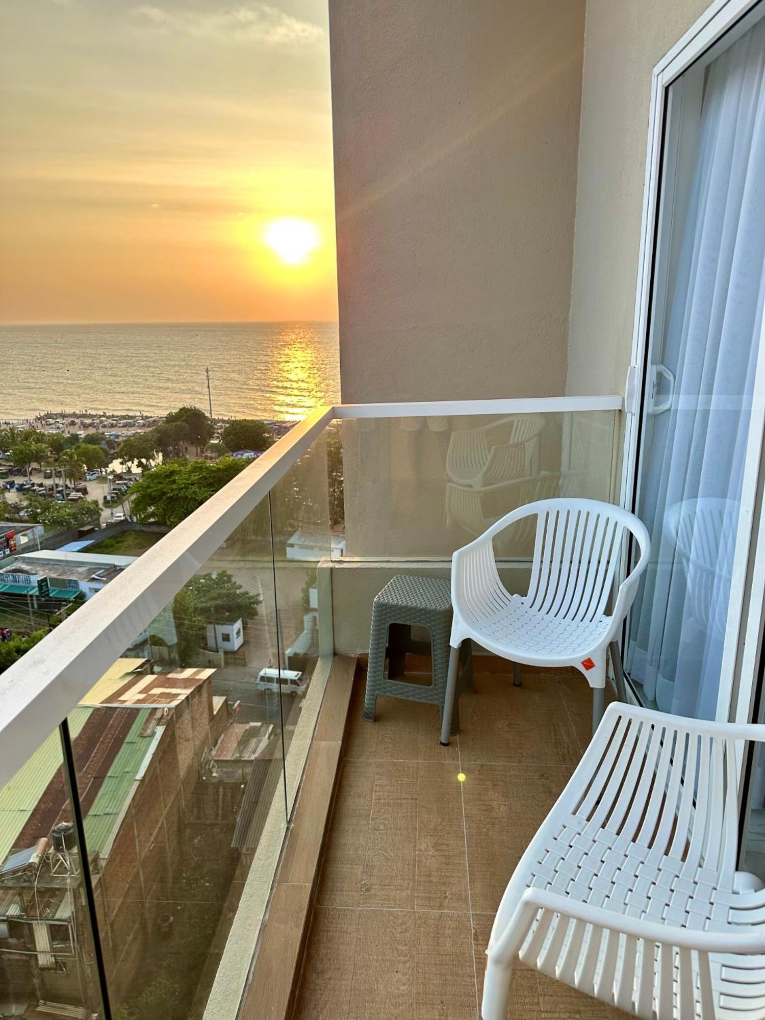 Ocean Breeze Hotel Residencies Britlanka Apartments نيجومبو المظهر الخارجي الصورة