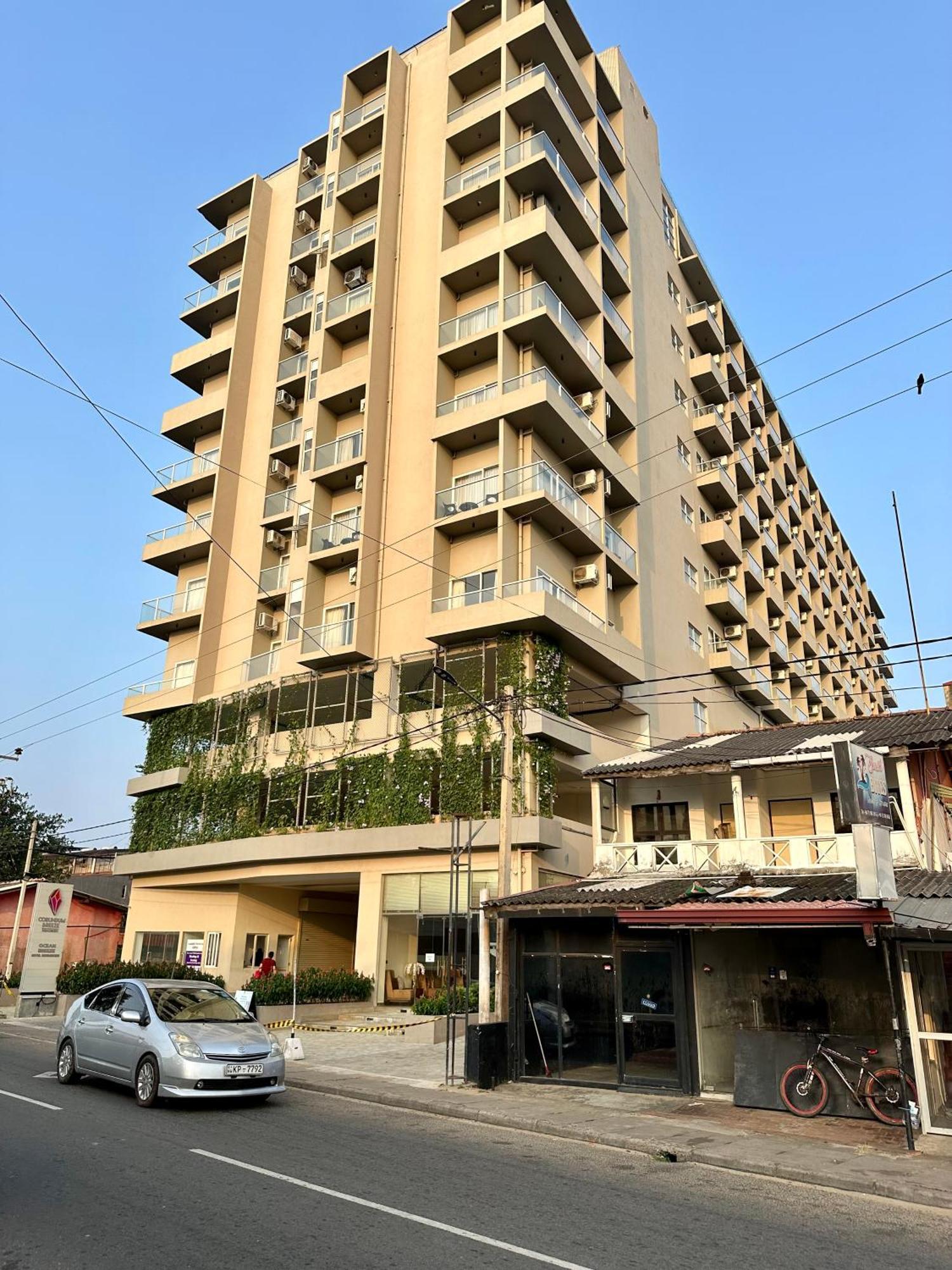 Ocean Breeze Hotel Residencies Britlanka Apartments نيجومبو المظهر الخارجي الصورة